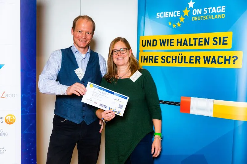 Tanja Schapat und Dr. Tobias Mahnke von der Carl-Strehl-Schule der blista gewinnen Ticket für das Europäische Science on Stage Festival in Cascais 2019